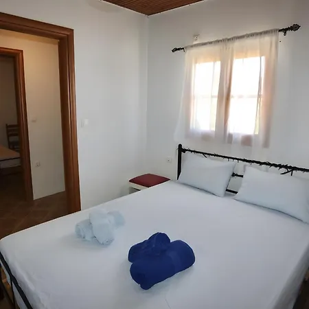 Ostria Ferienhaus Platia Ammos